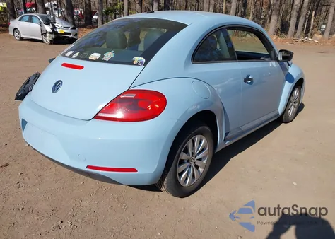 2015 Volkswagen Beetle 1.8T Fleet Edition z USA, uszkodzony, nr VIN 3VWF17AT0FM654895